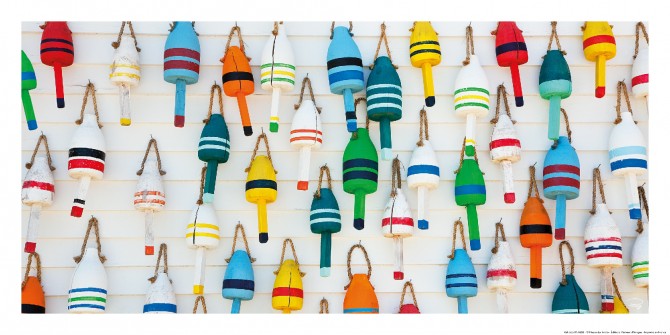 Photo Bouées colorées de casiers à homards par Philip Plisson