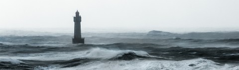 Photo Le phare de la Jument, Bretagne par Philip Plisson