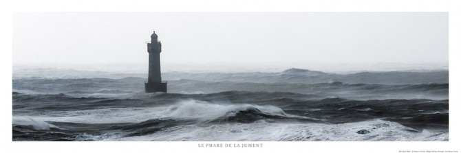 Photo Le phare de la Jument, Bretagne par Philip Plisson