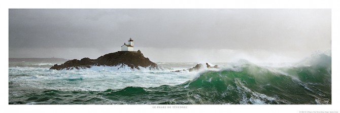 Photo Tévennec lighthouse, Finistère, Brittany par Philip Plisson