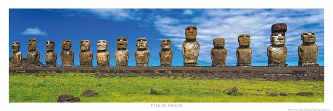 Photo Moai statues on Easter Island par Philip Plisson