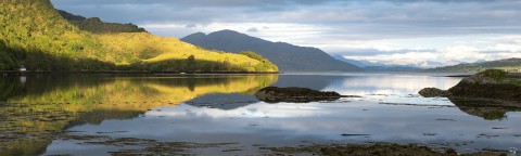 Photo Light on Loch Duich in Scotland par Philip Plisson