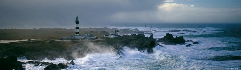 Photo Gust of wind on Ouessant, Finistère, Brittany par Guillaume Plisson