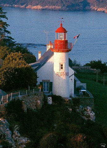 Photo The Port-Manec'h lighthouse, Finistère, Brittany par Philip Plisson