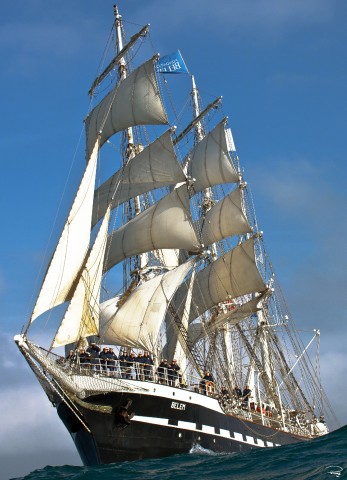 Photo The three-masted barque Belem, all sails out. par Philip Plisson