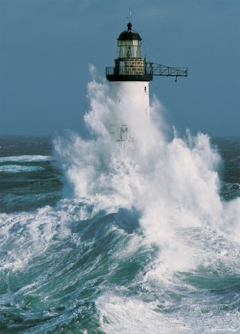Photo The Ar-Men lighthouse off Sein Island, Brittany par Guillaume Plisson