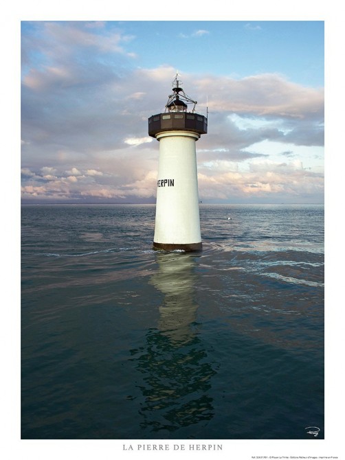 Photo Le phare de la Pierre de Herpin, Ille-et-Vilaine, Bretagne par Philip Plisson