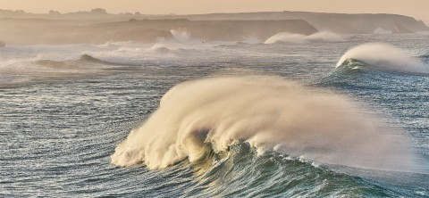 Photo Waves on the Quiberon wild coast, Brittany par Philip Plisson