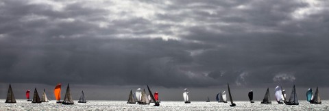Photo Gloomy sky on the regatta par Philip Plisson