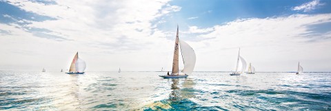 Photo Sailboats in regatta par Philip Plisson