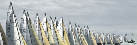 Photo Sailboats on the starting line par Philip Plisson