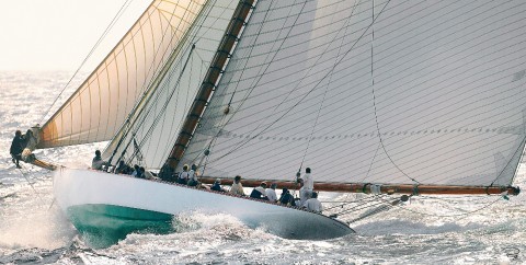 Photo The classic yacht Mariquita upwind par Philip Plisson