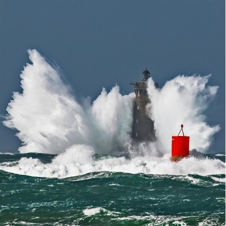 Tempête sur le phare du Four, Finistère