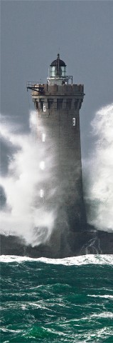 Photo Storm on the Four lighthouse, Finistère, Brittany par Guillaume Plisson