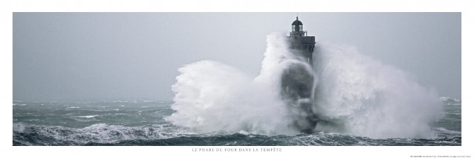 Photo Le phare du Four dans la tempête, Finistère par Guillaume Plisson