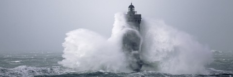 Photo Four lighthouse in the storm, Finistère par Guillaume Plisson