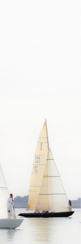 Photo 6 mètres JI in regatta par Philip Plisson