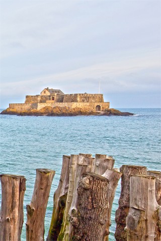 Photo Le fort National devant Saint-Malo, Bretagne par Philip Plisson