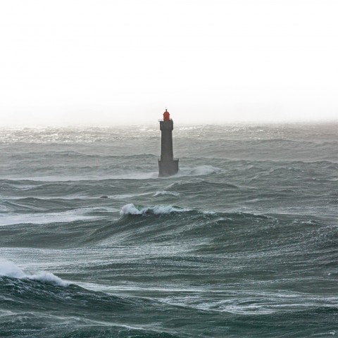 Photo The Jument lighthouse in the middle of the ocean par Philip Plisson