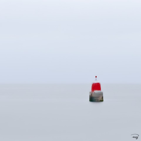 Photo Red beacon in Quiberon Bay par Philip Plisson