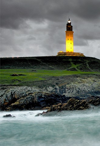 Photo The Hercule tower lighthouse - Galicia - Spain par Philip Plisson
